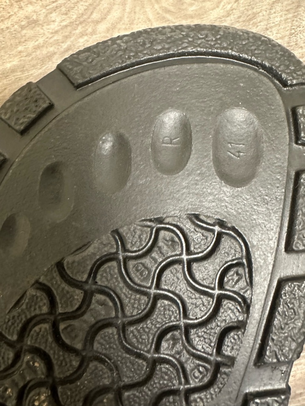 Birki’s Birkenstock Aruba Black Sandals - Picture 5 of 7